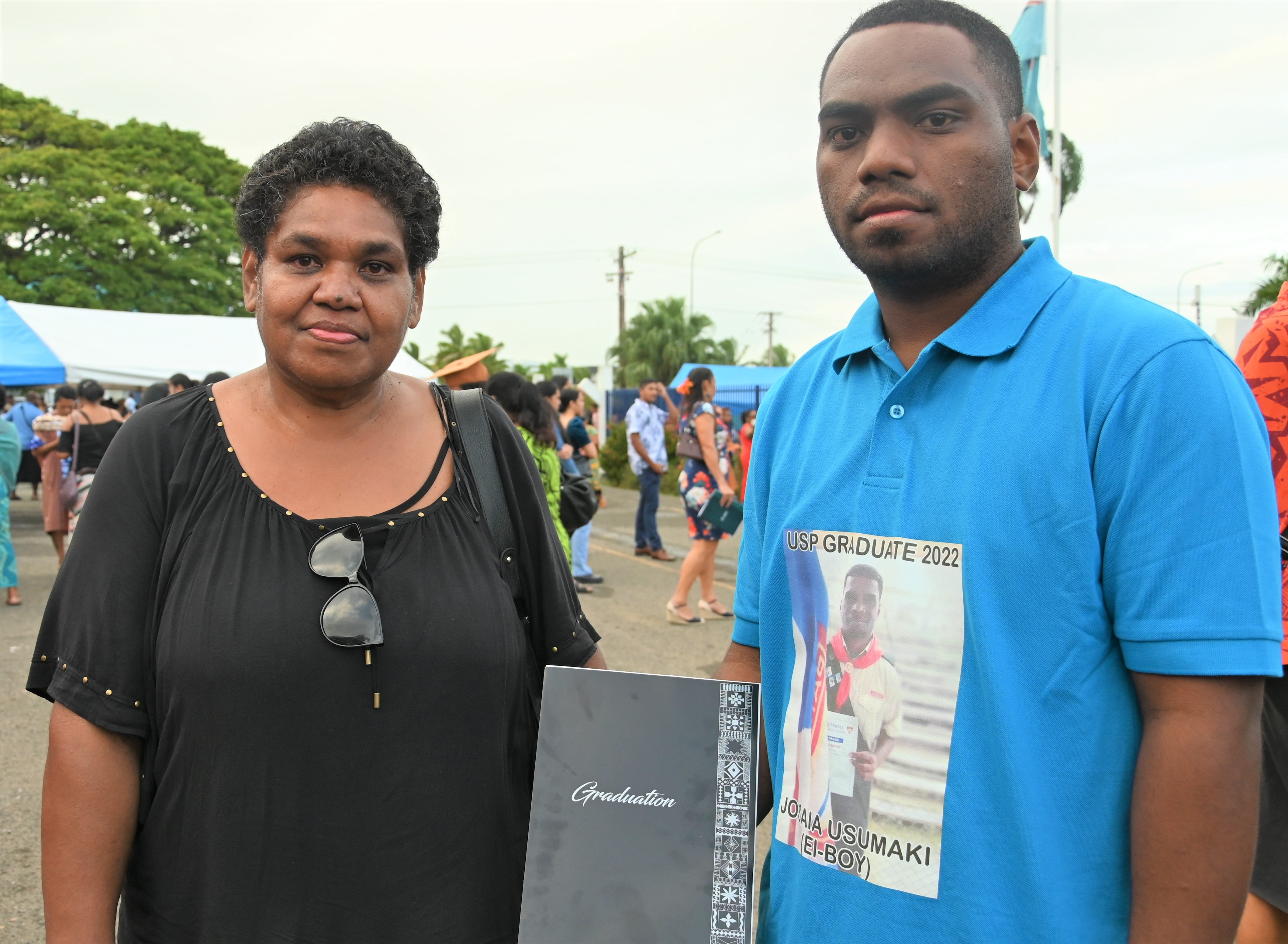 Leone Tawake (brother) with his mother