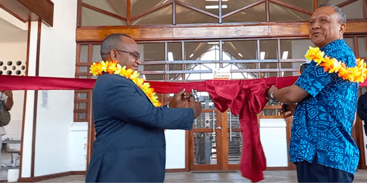 The ribbon cutting ceremony at the University of Technology by Professor Renagi.